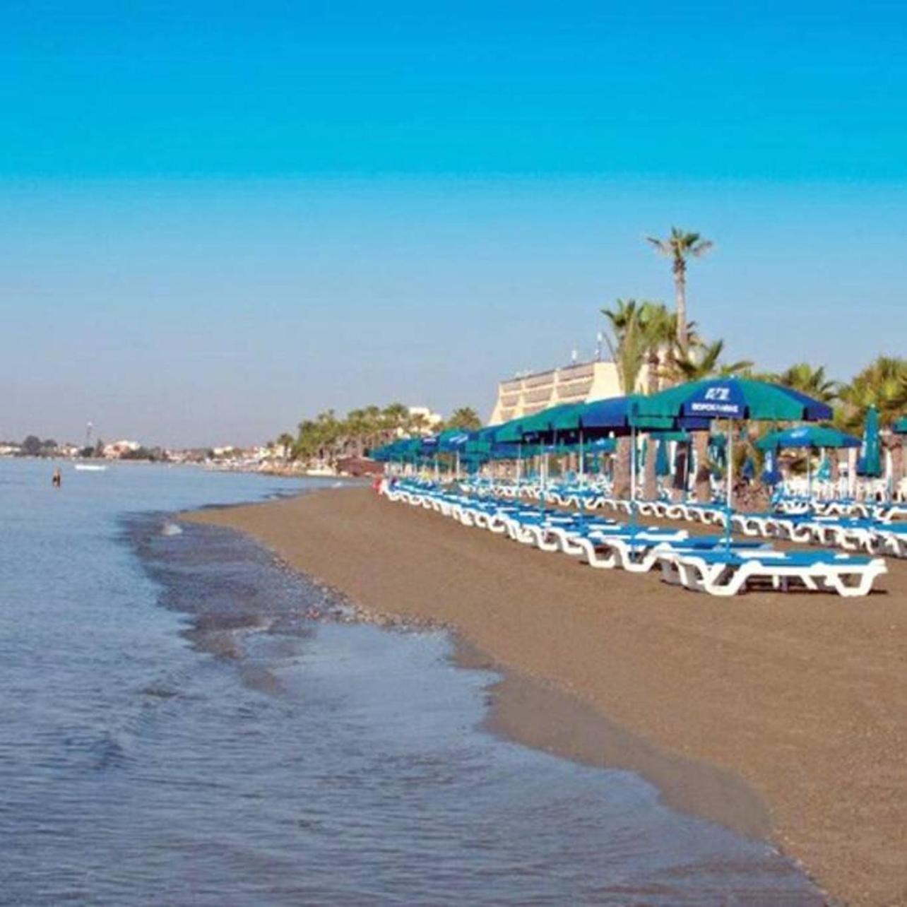 Oroklini Star 200Metres From The Sandy Beach Larnaca Exteriör bild